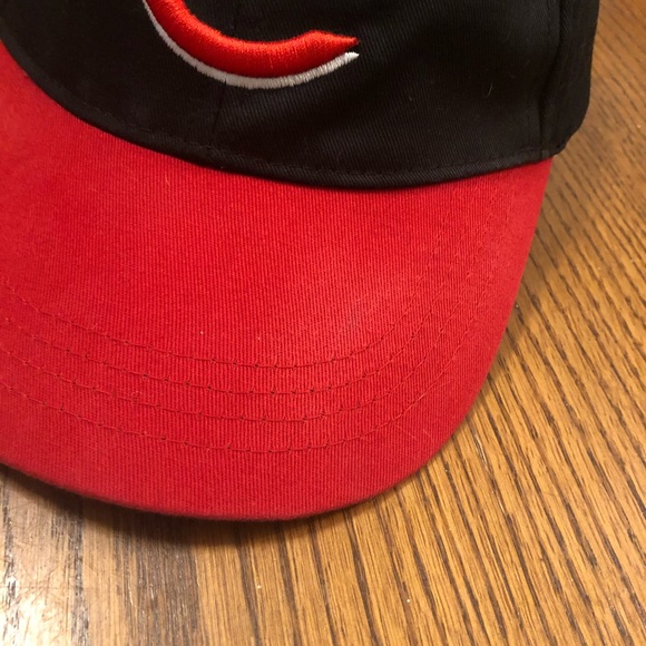Cincinnati Reds Baseball Cap Hat
OSFM - velcro strap - Picture 8 of 8